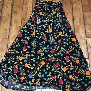 Lularoe maxi skirt small